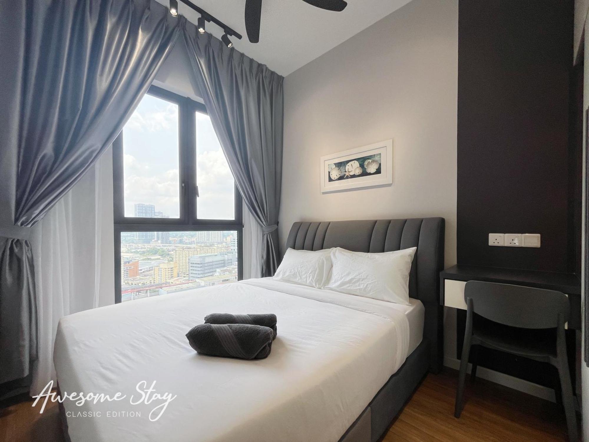 Three Bedroom At Sunway Velocity Two By The Relaxstay Pangsapuri