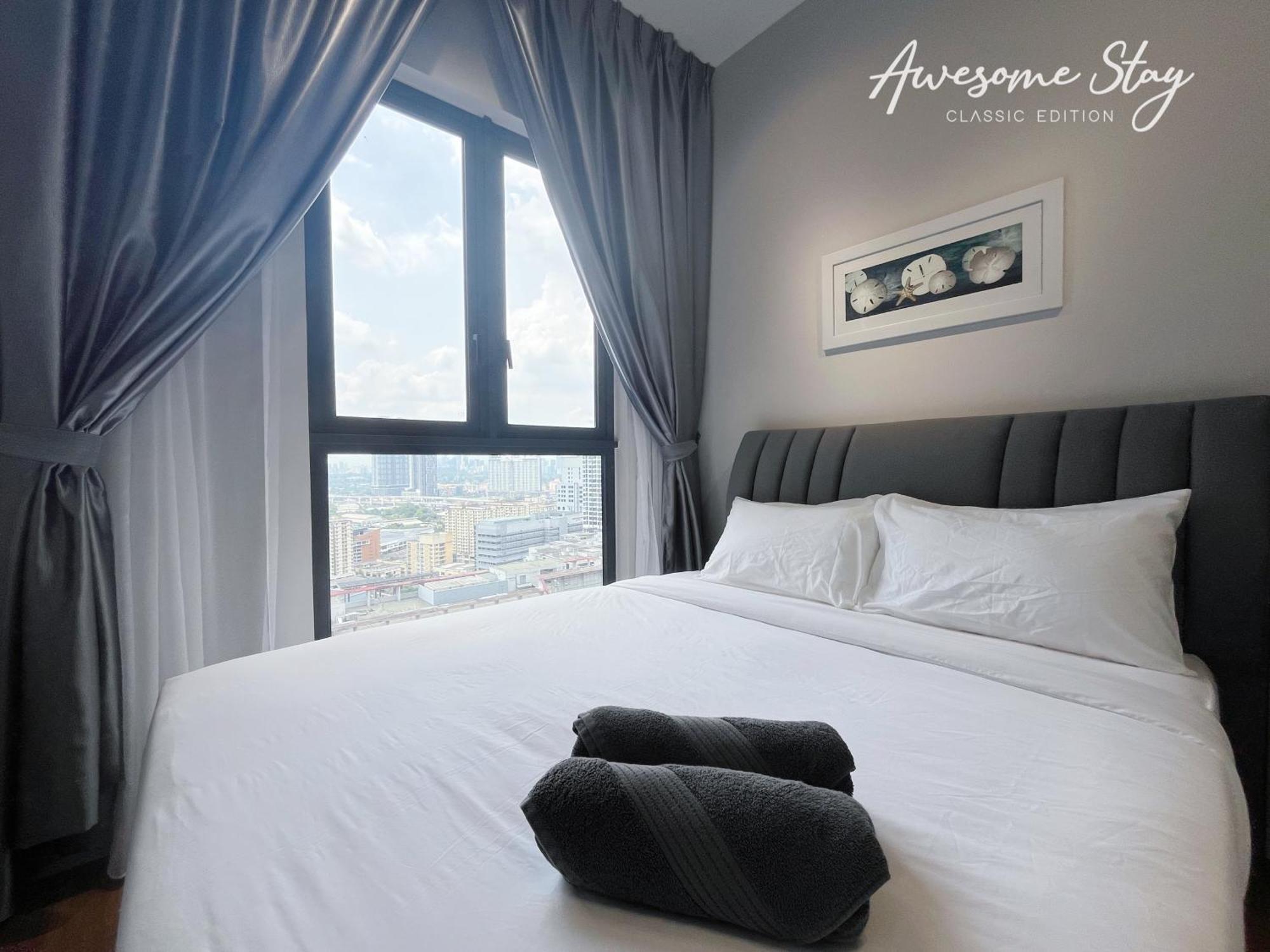 Three Bedroom At Sunway Velocity Two By The Relaxstay Pangsapuri