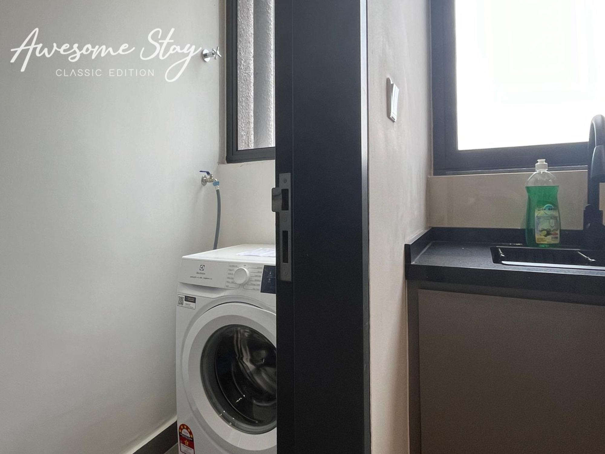 Pangsapuri Three Bedroom At Sunway Velocity Two By The Relaxstay