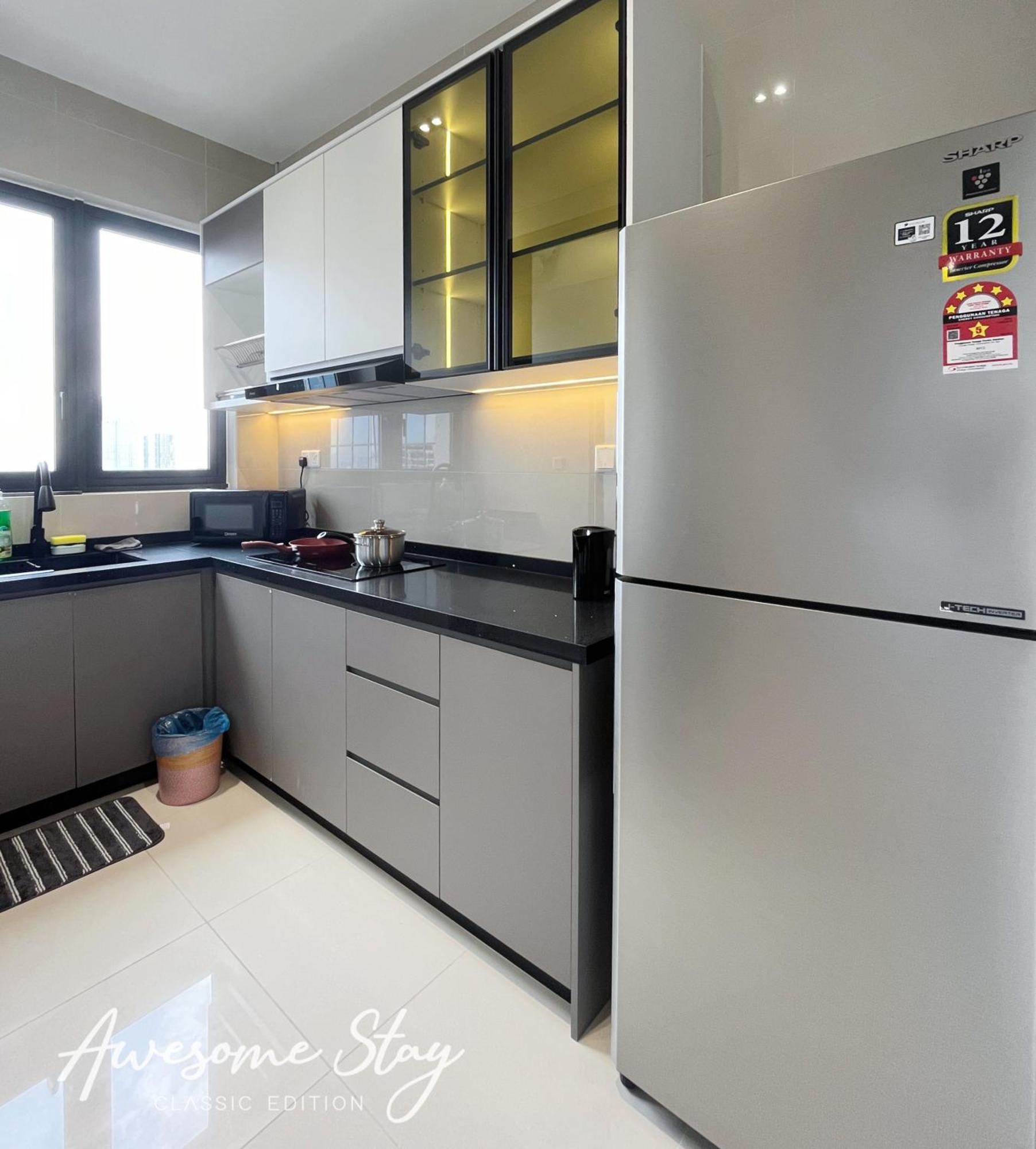 Three Bedroom At Sunway Velocity Two By The Relaxstay Pangsapuri *